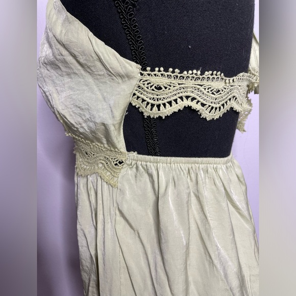 Dress - Picture 11 of 12